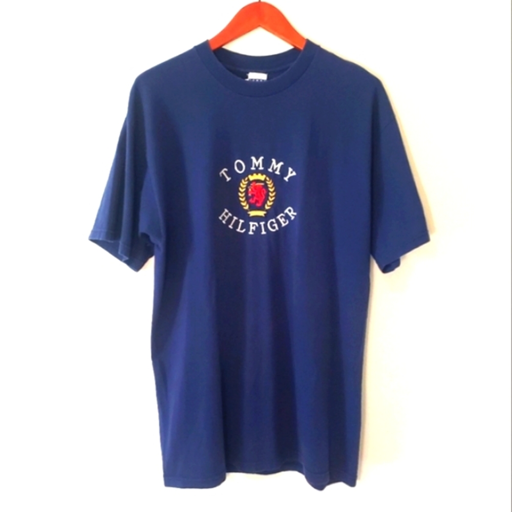 Vintage 90s Bootleg Tommy Hilfiger Embroidered Crest Spell Out T Shirt